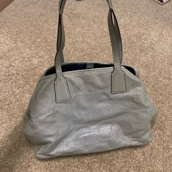 Coach patent leather grey handbag - Picture 3 of 4